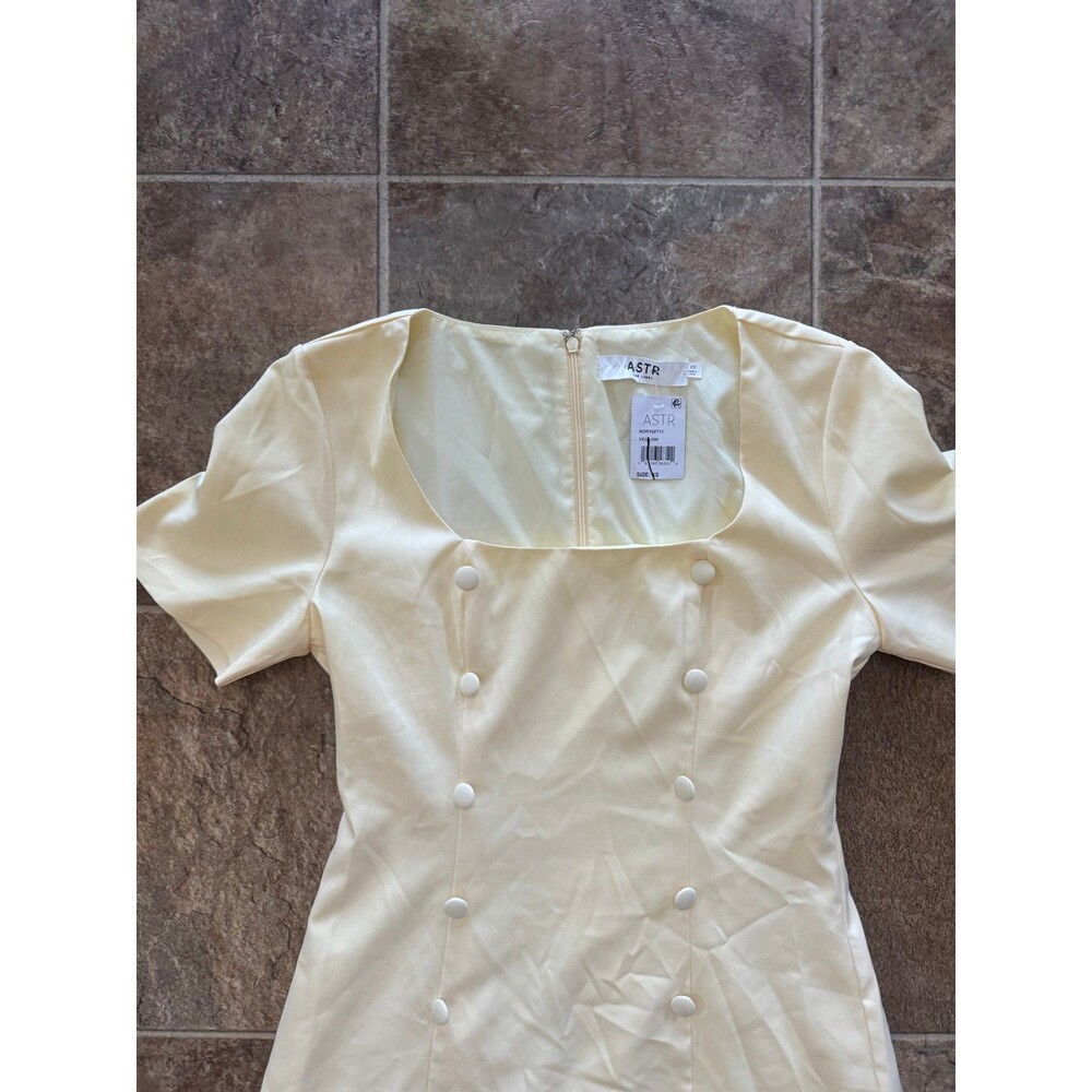 ASTR The Label Pleated Button Mini Dress Yellow Size XS - Picture 5 of 11